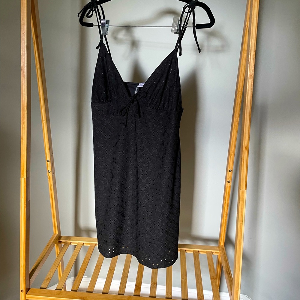 Cute little black dress with adjustable straps!